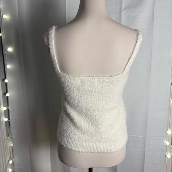 Willow & Wind Cream Fitted Sleeveless Tank Top Medium - Picture 2 of 7